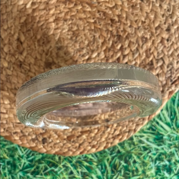 Mikasa Crystal Oval Picture Frame with Ribbed Accents - Picture 4 of 13